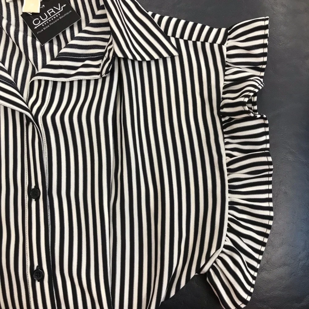 Michael Kors Oversized Black and White Striped Button-Up Blouse - Size Medium